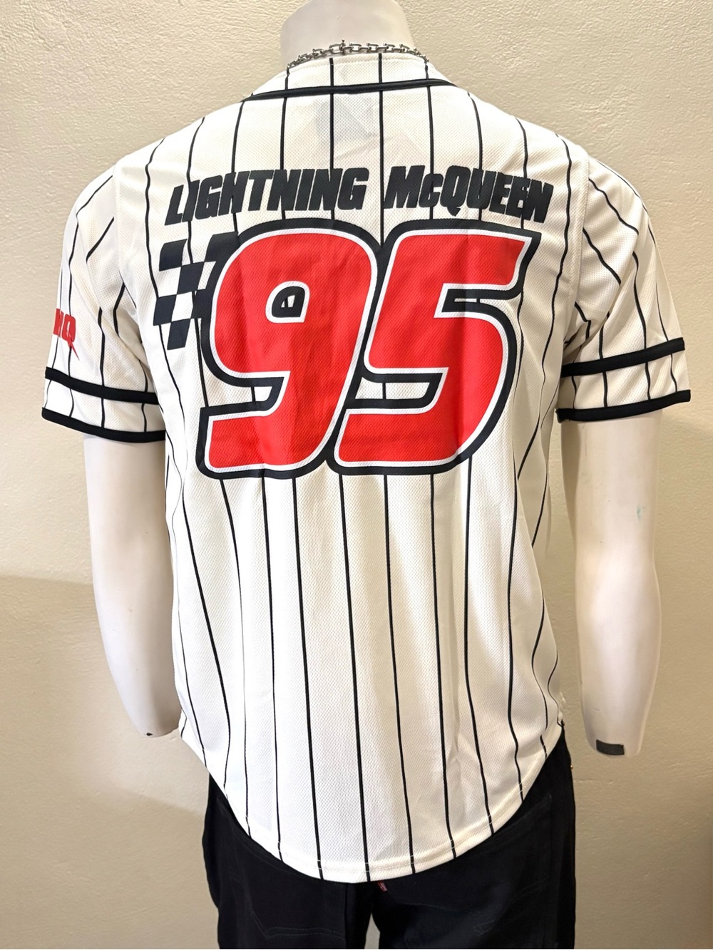 Disney Cars Lightning McQueen Baseball Jersey 95 Piston Cup White Striped - Picture 4 of 6